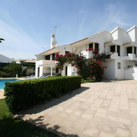 Centrally Located 펜션 *